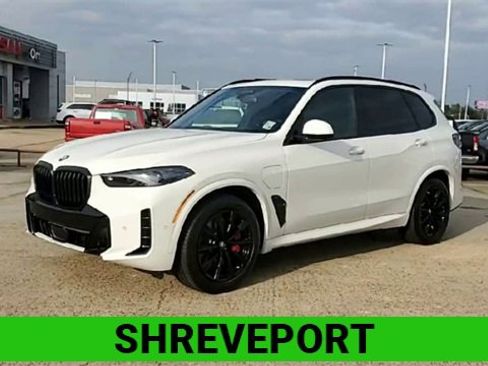Used 2024 BMW X5 xDrive50e w/ M Sport Package image 4