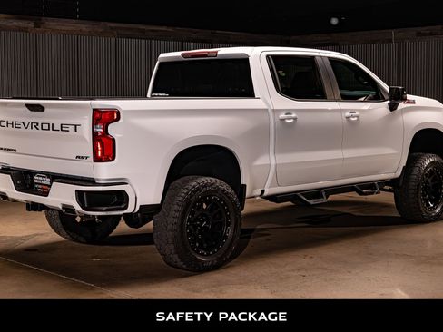 Used 2022 Chevrolet Silverado 1500 RST w/ LPO, Blackout Package image 9