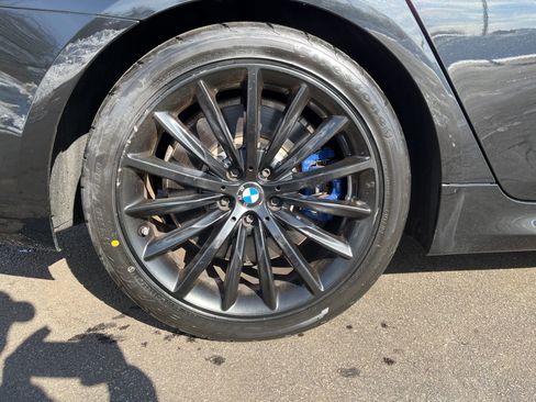 Used 2020 BMW M550i xDrive w/ Premium Package image 11