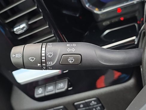 Used 2024 Chevrolet Silverado 1500 High Country image 22