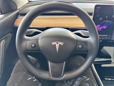 Used 2020 Tesla Model Y Long Range AWD/4WD image 18