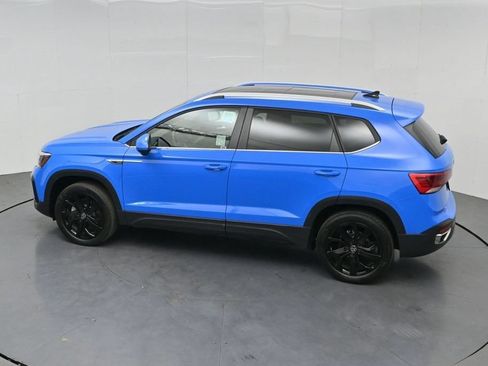 Used 2023 Volkswagen Taos SE w/ Panoramic Sunroof Package FWD image 50