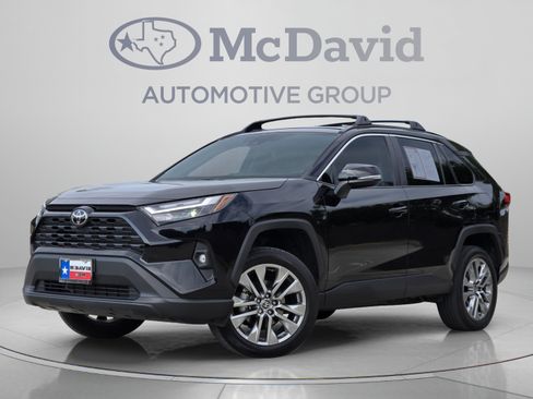 Used 2022 Toyota RAV4 XLE Premium FWD image 1
