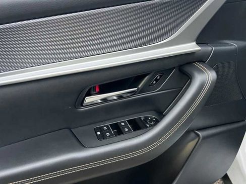 New 2025 MAZDA CX-70 Plug-In Hybrid w/ Premium Pkg image 13