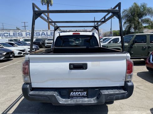 Used 2020 Toyota Tacoma SR RWD image 9