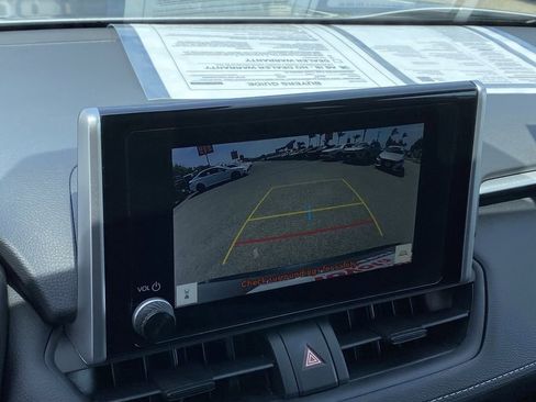 Certified 2025 Toyota RAV4 LE AWD/4WD image 27