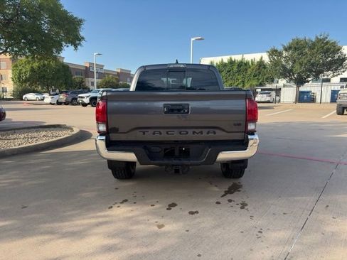 Used 2021 Toyota Tacoma SR5 RWD image 6