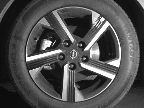 Used 2025 Nissan Sentra SV FWD image 9