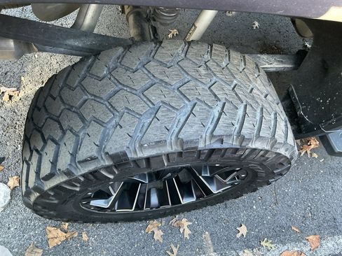 Used 2022 GMC Sierra 1500 SLT image 14