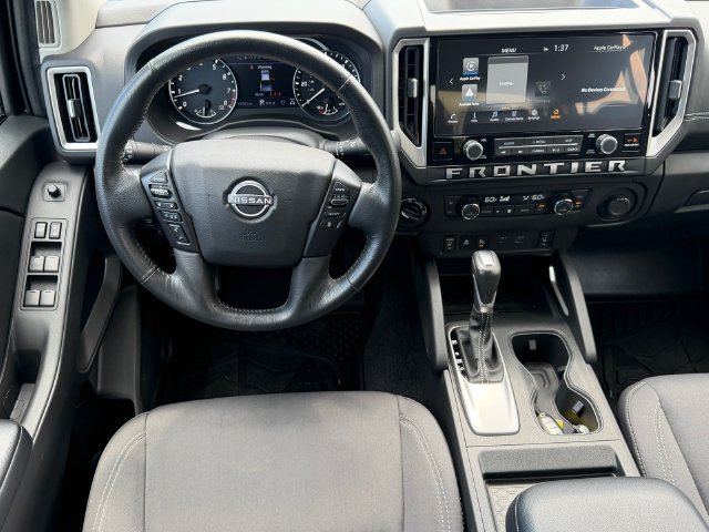 Used 2025 Nissan Frontier SV w/ SV Convenience Package AWD/4WD image 9
