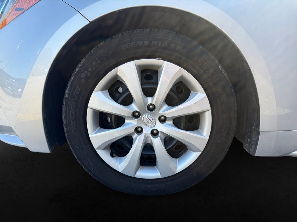 Used 2024 Toyota Corolla LE FWD image 12
