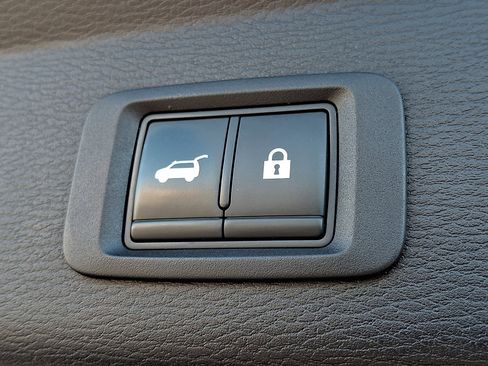 Used 2022 Mitsubishi Outlander SE image 31