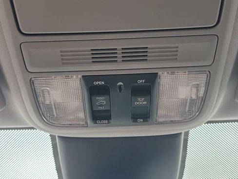 Used 2022 Honda Odyssey EX-L image 25