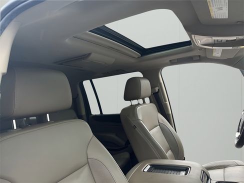 Used 2017 GMC Yukon XL SLT w/ Open Road Package image 22