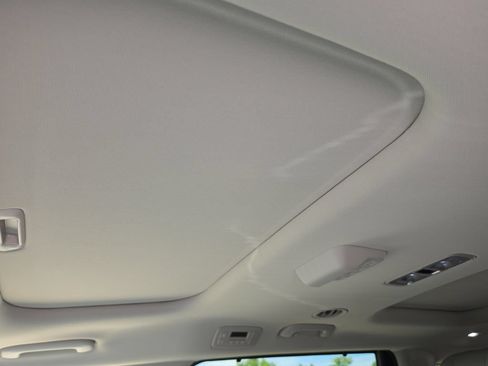 New 2027 Kia Carnival SX Prestige FWD image 25