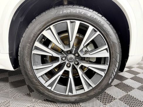 Used 2020 Volvo XC90 T6 Momentum w/ Protection Package Premier image 29