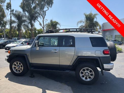 Used 2012 Toyota FJ Cruiser 4WD w/ Upgrade Pkg image 7