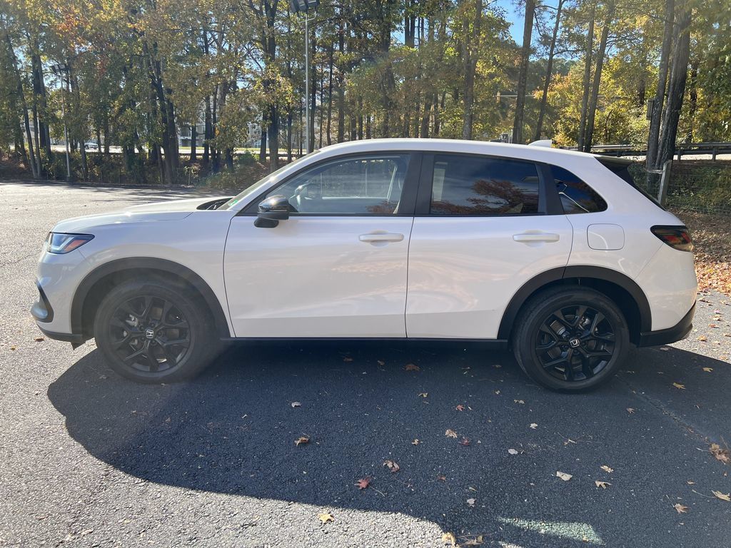 Used 2025 Honda HR-V Sport image 6