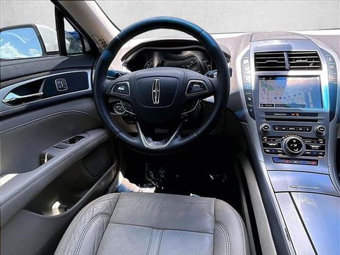 Used 2017 Lincoln MKZ Reserve w/ Climate Package FWD image 7