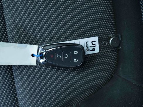 Used 2023 Chevrolet Traverse LT FWD image 43
