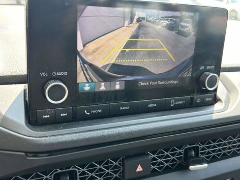 Used 2023 Honda Accord EX image 18