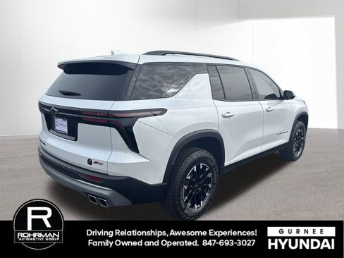 Used 2025 Chevrolet Traverse Z71 w/ LPO, Floor Liner Package AWD/4WD image 10