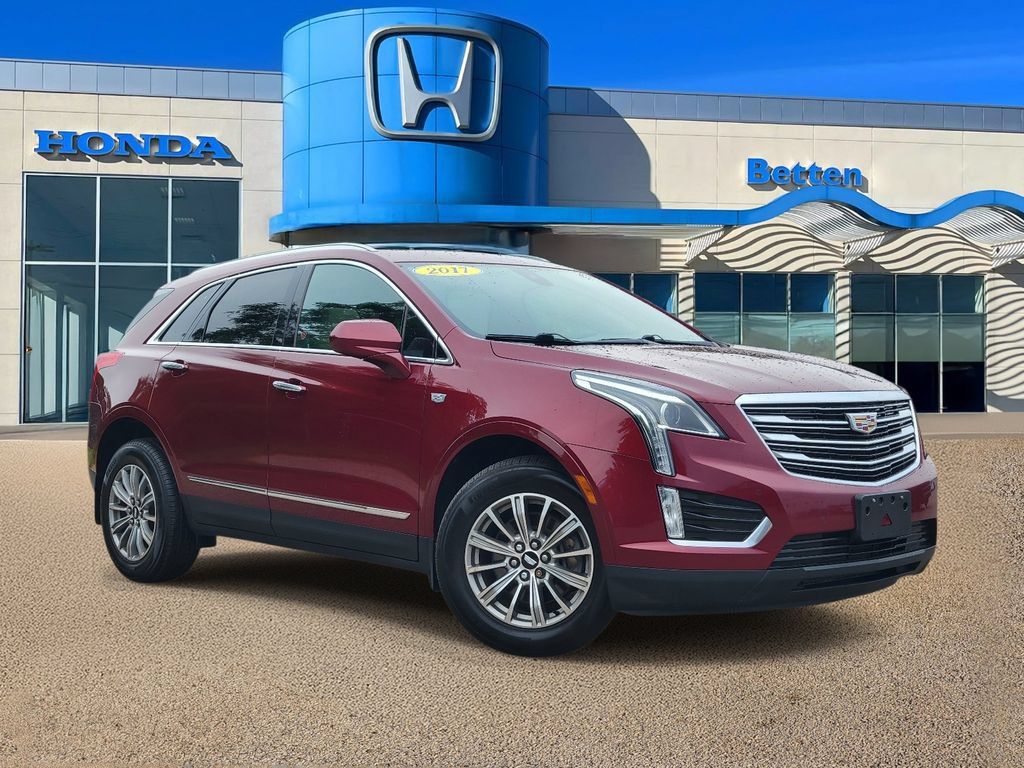 Used 2017 Cadillac XT5 Luxury w/ Driver Awareness Package AWD/4WD image 1
