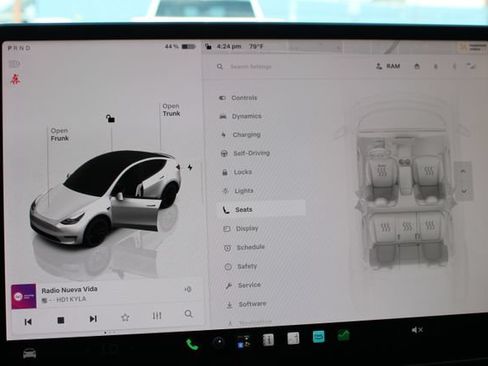 Used 2022 Tesla Model Y Performance AWD/4WD image 26
