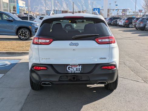 Used 2017 Jeep Cherokee Latitude w/ Trailer Tow Group image 7