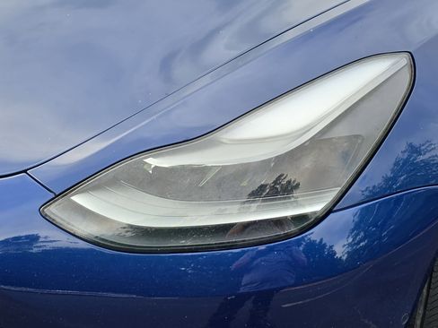 Used 2022 Tesla Model 3 Long Range AWD/4WD image 29
