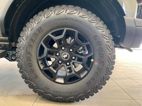 New 2026 Ford Bronco Badlands AWD/4WD image 25