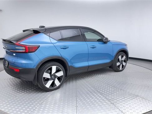 Certified 2022 Volvo C40 P8 Recharge Ultimate image 2