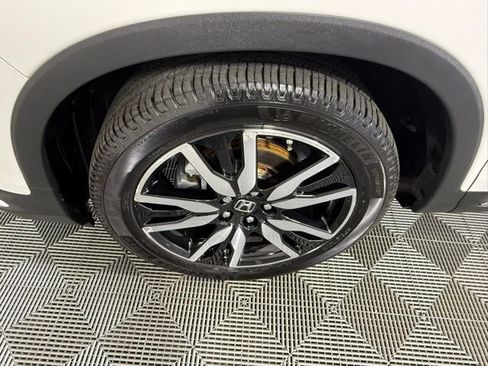 Used 2021 Honda Pilot Touring image 13