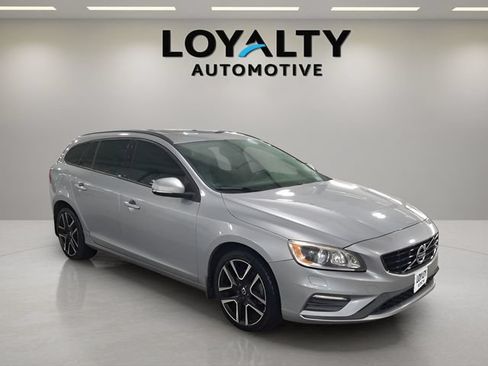 Used 2018 Volvo V60 T5 Dynamic w/ Vision Package FWD image 7