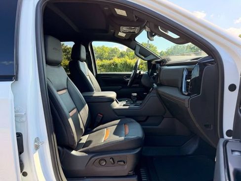 Used 2025 GMC Sierra 1500 AT4 AWD/4WD image 9