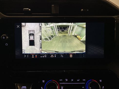 Used 2025 GMC Sierra 2500 AT4 w/ AT4 Premium Plus Package image 29