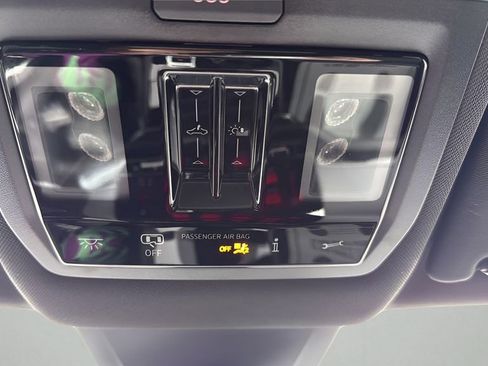 Used 2025 Volkswagen Atlas Cross Sport SEL R-Line image 42