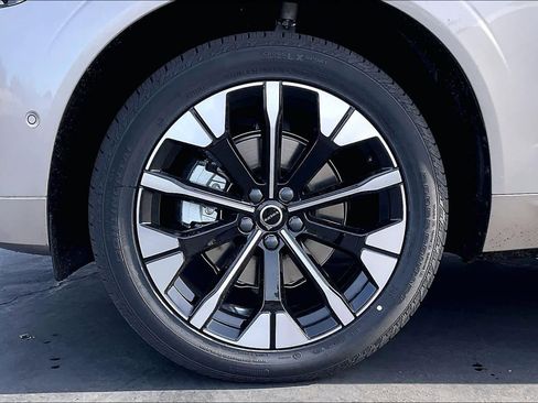 New 2026 Volvo XC60 B5 Plus w/ Protection Package Premier image 14