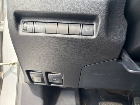 Used 2021 Toyota RAV4 XLE w/ Convenience Package AWD/4WD image 20