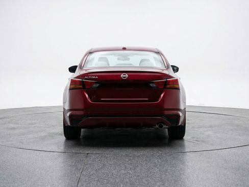 Used 2025 Nissan Altima 2.5 SV image 7