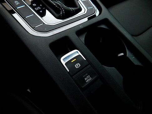 Used 2023 Volkswagen Arteon SE image 20