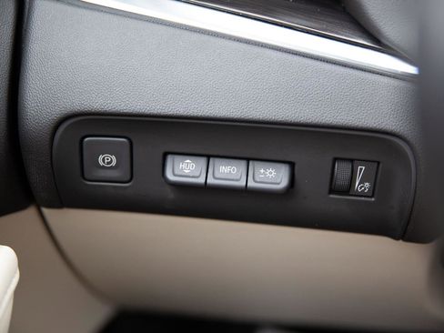 Certified 2023 Buick Enclave Premium w/ Experience Buick Package image 19