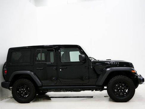 Used 2022 Jeep Wrangler Unlimited Sport image 5
