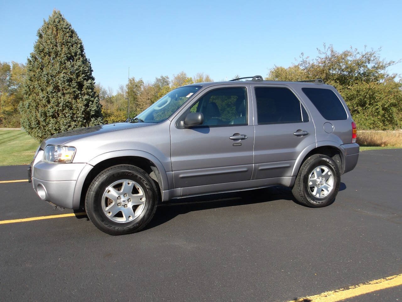Used 2007 Ford Escape Limited FWD image 9