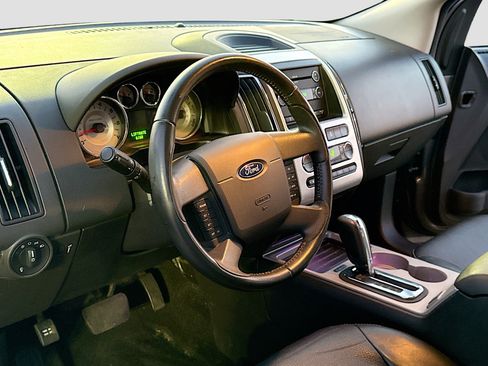 Used 2010 Ford Edge SEL image 4