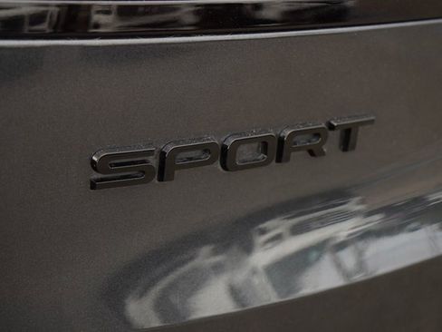 Used 2024 Land Rover Range Rover Sport Dynamic SE image 12