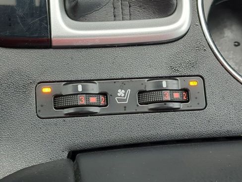 Certified 2019 Toyota Highlander Limited image 15