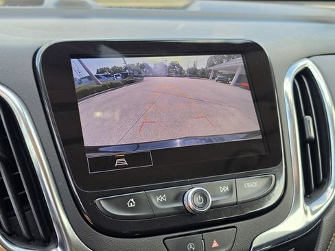 Used 2024 Chevrolet Equinox Premier FWD image 26