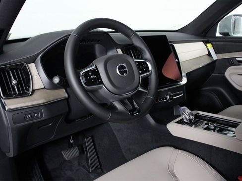 New 2026 Volvo XC90 T8 Plus image 8