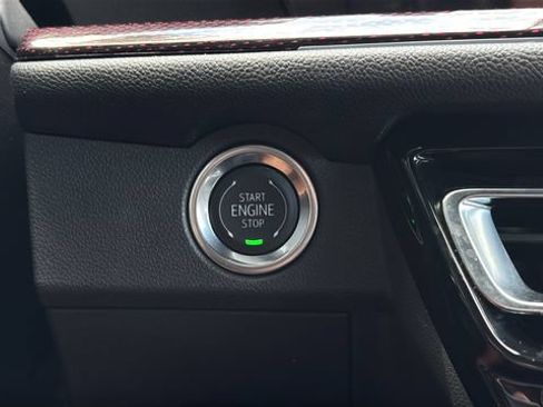 Used 2026 Chevrolet Traverse RS FWD image 29
